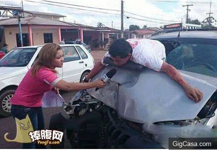 27張超級爆笑雷人妹子大圖集： 妹子發現啥了,這樣看著我都臉紅了！ 最後一張笑到褲子都濕透了啦。