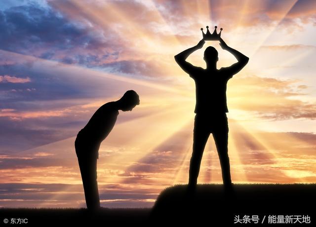 別人瞧不上你，你就越要努力，別人打擊你，你越要做出成績來