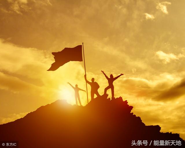 別人瞧不上你，你就越要努力，別人打擊你，你越要做出成績來