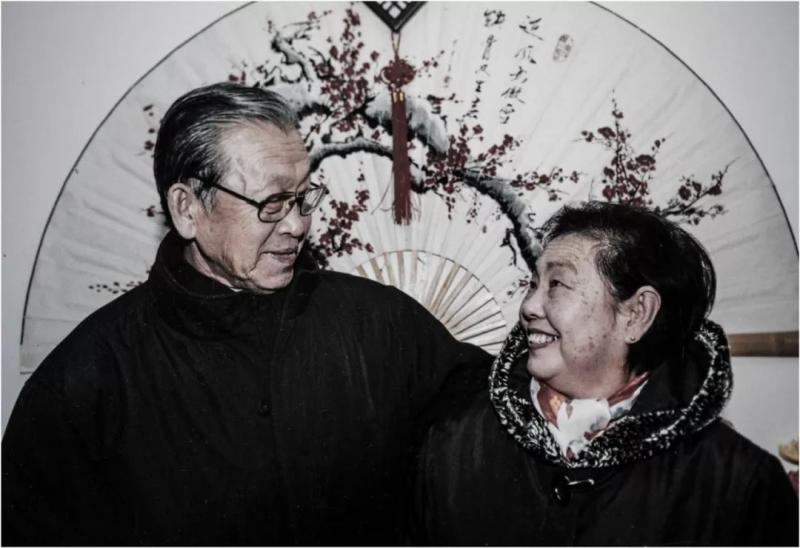 愛的力量：相愛80年 彌留之際深情一吻 老伴奇蹟痊癒
