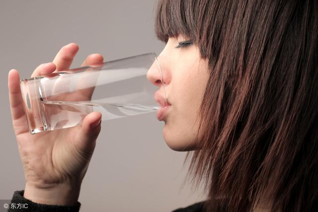 牙齒鬆動可能是腎不好，教你3款食療方，生活做好5件事，腎好牙好