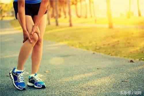 「自殘式運動」毀了多少人的膝蓋，你還敢這樣跑嗎？