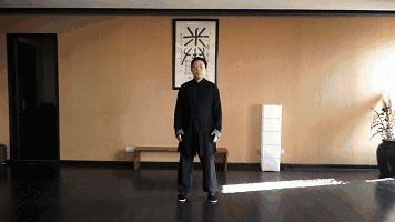 抻筋一寸，健康十年！每晚花上10分鐘，3招通經拔病根！