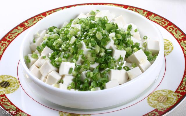 痛風能吃豆腐嗎？醫生提醒：要注意這兩點，太多人不在意都吃虧了
