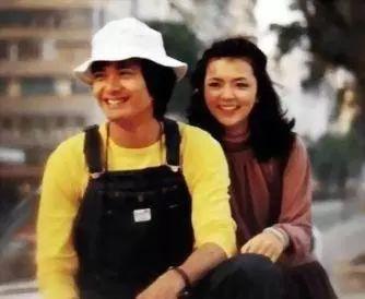 結婚32年恩愛如初！周潤發「曾對妻子說不會結婚」 如今兩人相知相惜一路走來：牽手共度平淡的餘生