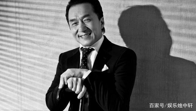 揭露影視圈「潛規則」，涉事導演30多名，被封殺後她回應不後悔