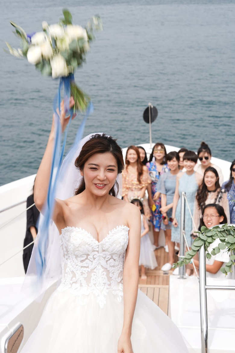 【陳展鵬大喜之日】船上交換婚戒！浪漫誓言：守在旁遮風擋雨