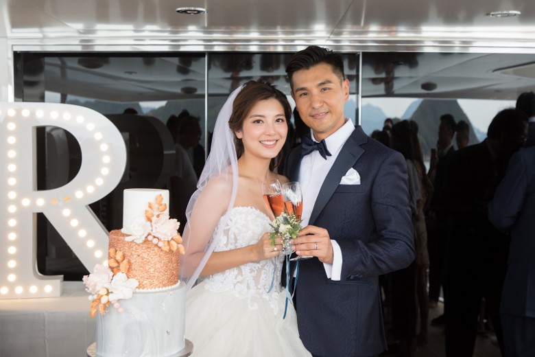 【陳展鵬大喜之日】船上交換婚戒！浪漫誓言：守在旁遮風擋雨