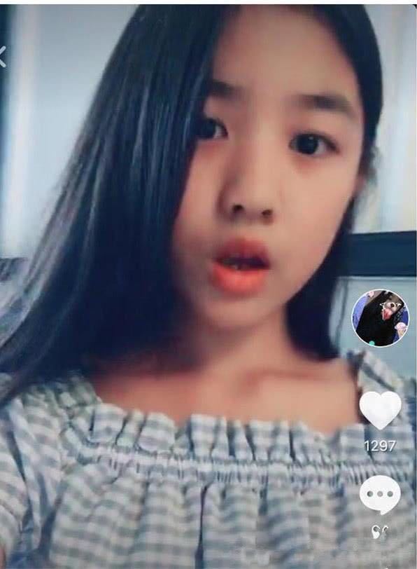 章子怡大女兒小蘋果近照曝光！紫色頭髮配大濃妝，變化太大不敢認