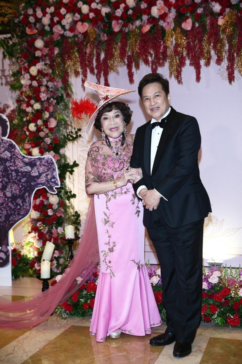 世紀婚禮落幕！李朝永爽拿財產花不完？她爆料「比談好的1.5億還多」難怪甘願回她身邊！