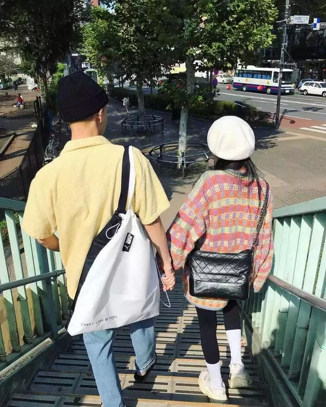 泫雅高調秀恩愛，被宣布退社不算啥，姐還是要戀愛的！