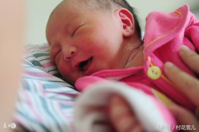 我生下女兒，婆婆百般疼愛，5歲侄子無意中一話，我情緒失控