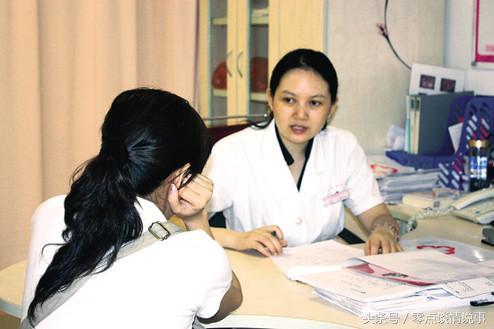 嫁入豪門一年，公公偷偷塞給我四十萬，我委屈妥協，事後決定離婚