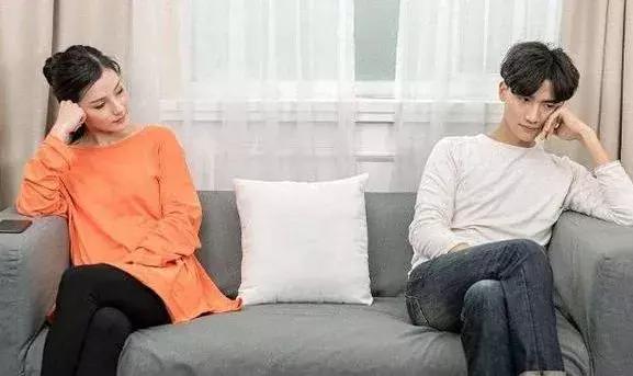 家裡的錢交給婆婆保管，三年後我要回，到銀行一查想打自己巴掌