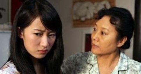 小姑子來做生意，婆婆讓我們搬出去住，我說：搬可以，只能離婚了