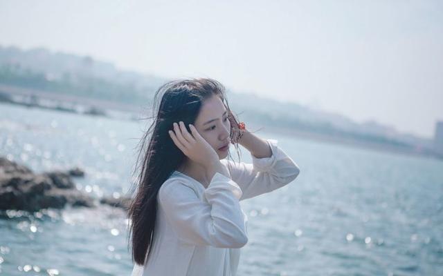 媳婦每月給她媽2000，給我媽500，我媽來理論，我氣的把我媽趕走