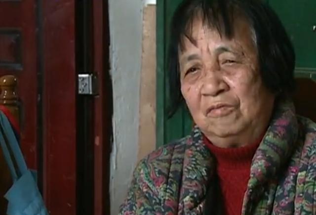 母親重病，兒子表示打死也不會回家看她，說沒有這樣的媽