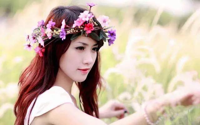 前夫再婚我送了一月工資，婚禮結束我收到他9字簡訊，我泣不成聲