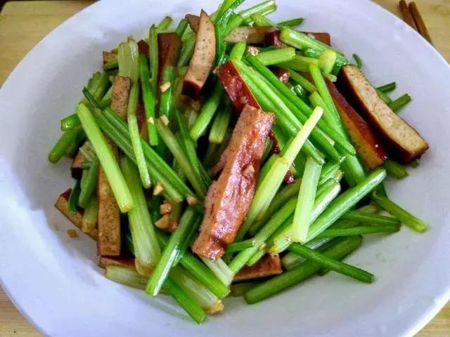 這4道家常菜，上萬人都吃過，一天3頓也不膩很下飯