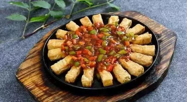 幾分鐘就上桌的素菜，餐桌上的不二之選！還不快來學？