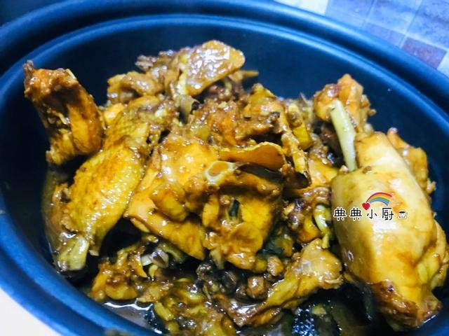 雞湯好喝，但是這做法雞肉不會柴，絕對是飯桌上最搶手的紅燒菜！