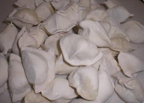 手工的餃子不要立刻放冰箱，教你一簡單絕招，放多久都不壞不粘連！ 