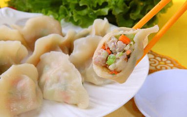 手工的餃子不要立刻放冰箱，教你一簡單絕招，放多久都不壞不粘連！ 