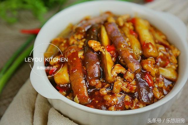 不過油，一樣可以做魚香茄子！吃起來不油膩、更下飯 ！