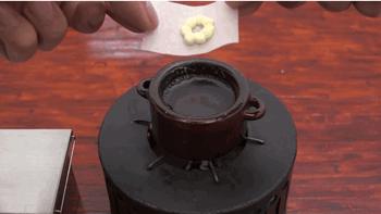 小哥哥還原宮崎駿動畫里的袖珍美食，270 萬粉絲看得直流口水！