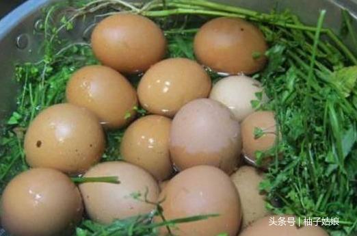 煮雞蛋時，記住這3個「竅門」! 雞蛋會又香又嫩，還不粘殼