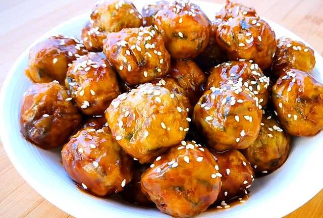 2個蘿蔔，一碗米飯，不用一滴水，教你做營養又美味的蘿蔔丸子~