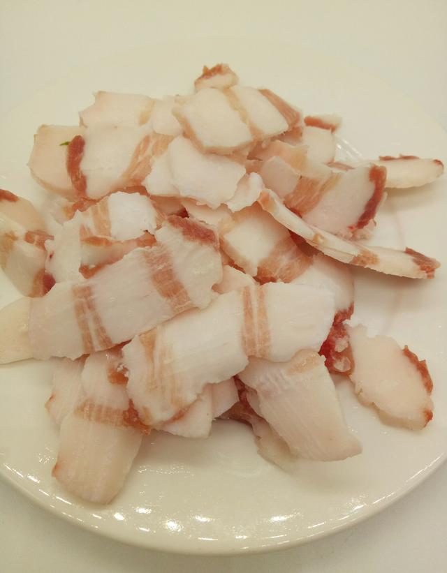 五花肉這樣做，無油煙少油，整座樓都聞到香味，瞬間被搶光 ！