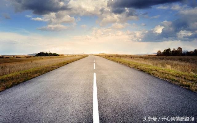 心理測試：4條路，你會選擇哪條？秒測你們的異地戀可以堅持多久 