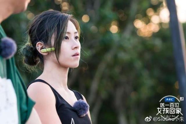 以雙手贏得別人尊重！「最美搬運工」19歲開始揮汗送貨　「月薪逾7萬」厭倦帶假面具工作 