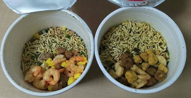 號稱能保存10年的日清杯麵現在變成什麼模樣？