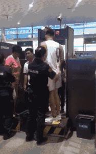 男人可以沒有錢，但是一定要騷