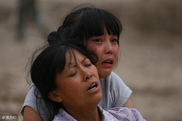 繼父讓哥輟學供我讀大學，我結婚他不參加，回老家卻揭開一段隱情