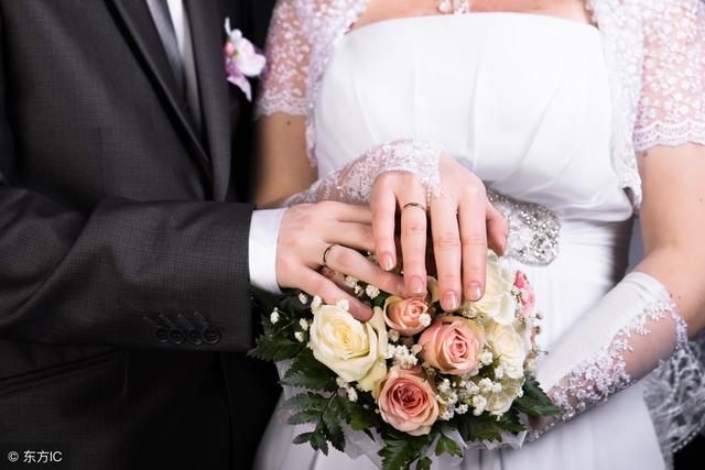 繼父讓哥輟學供我讀大學，我結婚他不參加，回老家卻揭開一段隱情