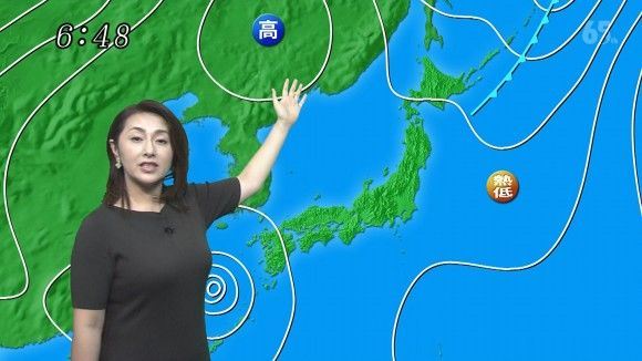 天氣預報主播太H！一個側身… 看到啦「熟女の形狀」聳立 網:絕對是故意(25P
