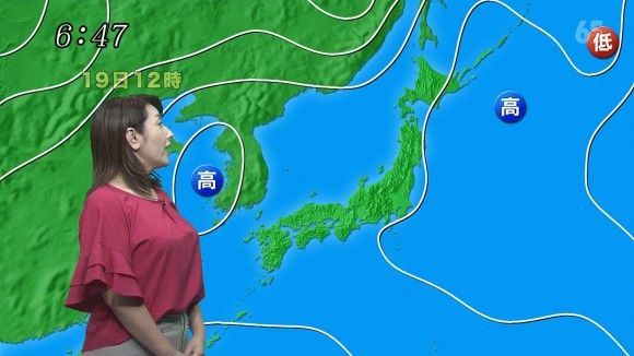天氣預報主播太H！一個側身… 看到啦「熟女の形狀」聳立 網:絕對是故意(25P