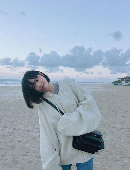 21歲網美「帶球」嫁給高中生男友被酸爆，兩人近況讓大家傻眼：這真的不科學！