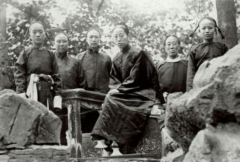 看完皇后，令妃，後宮三千佳麗的素顏照，終於知道皇上有多苦了！