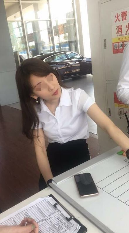 「BMW銷售員」身材太正… 掀暴動網友求上車 女主角回應！(14P)