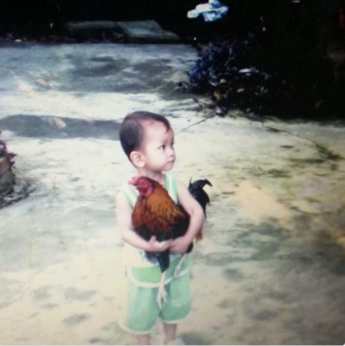 看幼兒園「宮廷風畢業照」以為她是皇族！　亞裔少女讓惡霸再也不敢欺負她　