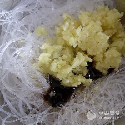 營養又滋補的蒜蓉花甲粉絲，吃起來好吃，做起來也簡單哦！保證大人小孩都愛吃！