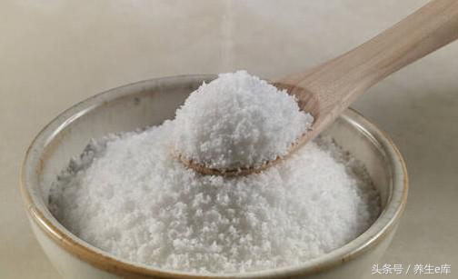 血脂高，臉先知，多食「3物」，多喝3水，少做3事，可防血栓！