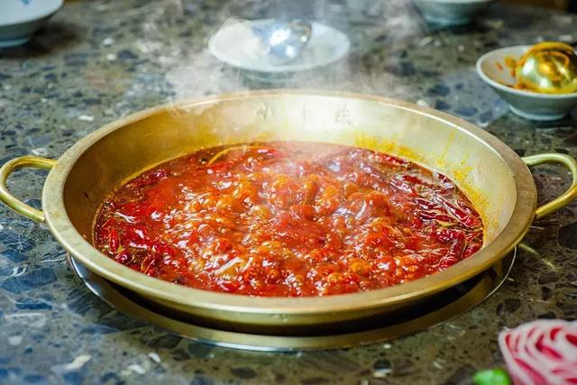 食物入胃之前先要經過它！吃得太燙，小心惹上腫瘤危機