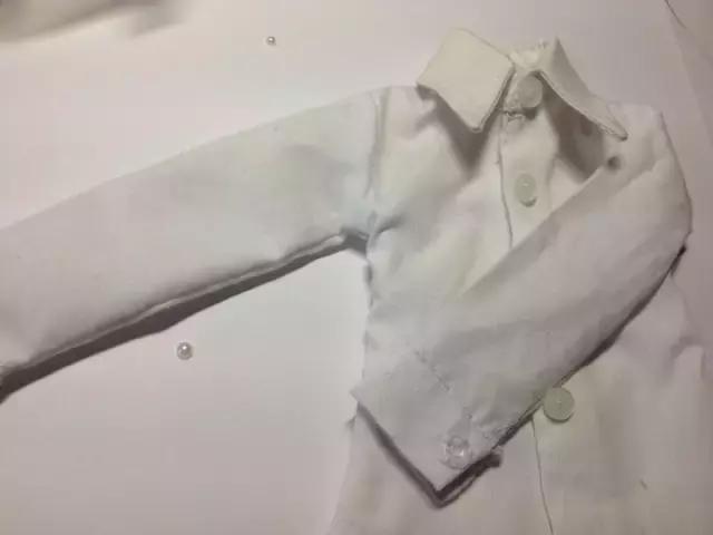 洗衣服紙巾沒掏，衣物沾滿紙屑！一招教你3分鐘去除紙屑，超實用