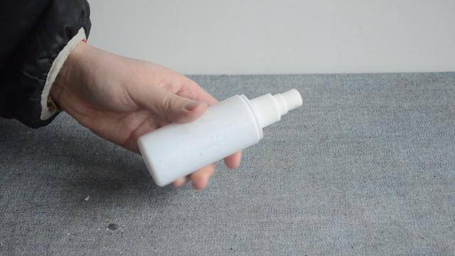 在衛生間多放一把食鹽，關鍵時刻用一點，解決很多清潔難題，一學就會！ 