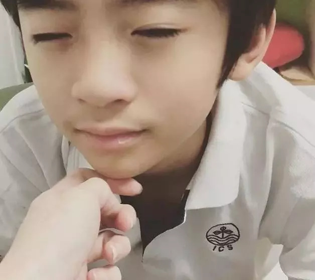 張柏芝這些照片，謝霆鋒一定不敢看，網友：忍不住落淚！